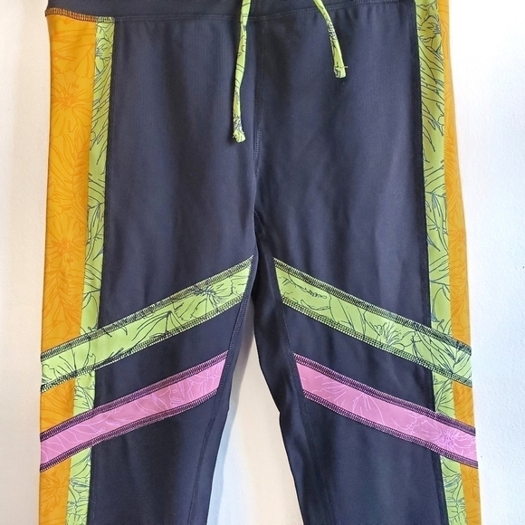 New Free People Fire Up Yoga Mid Rise Black Combo Leggings Small - Picture 7 of 11